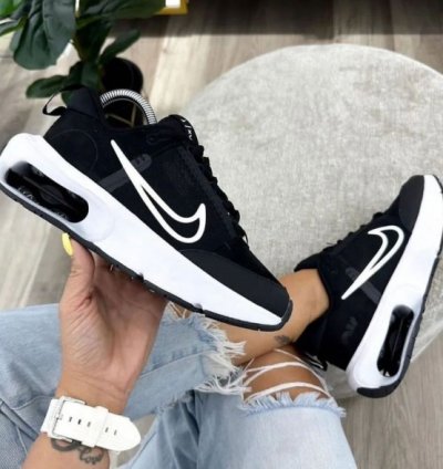 Nik E Air Max Intrlk Black White Running Shoes