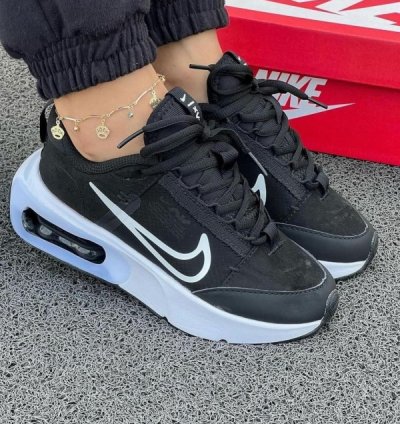Nik E Air Max Intrlk Black White Running Shoes