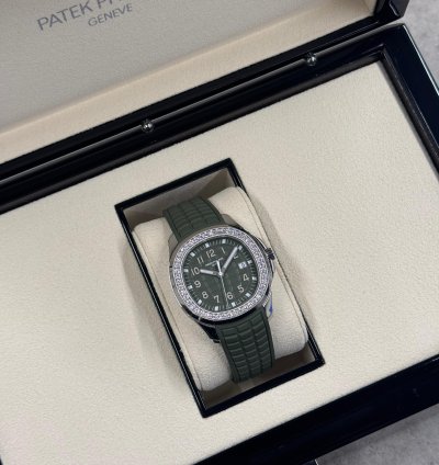 Patek Philippe Aquanaut Green Aquanaut Luce Diamond 2023 Full Set