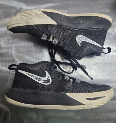 Sz 4y - Nike Kyrie Flytrap 6 Black White Dq8094009 Shoe As2