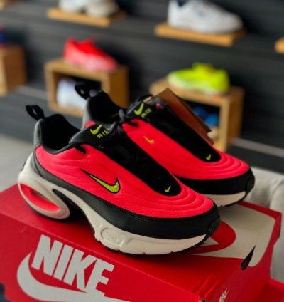 Nik E Air Max Portal Red Running Shoes