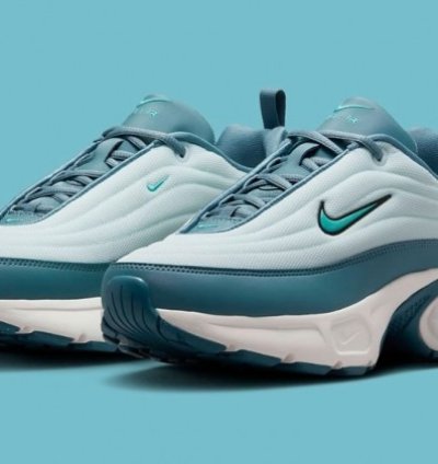 Nik E Air Max Portal Sneakers