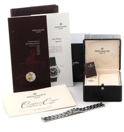 Patek Philippe Aquanaut Jumbo 38mm Steel Mens Watch 5065 Box Papers