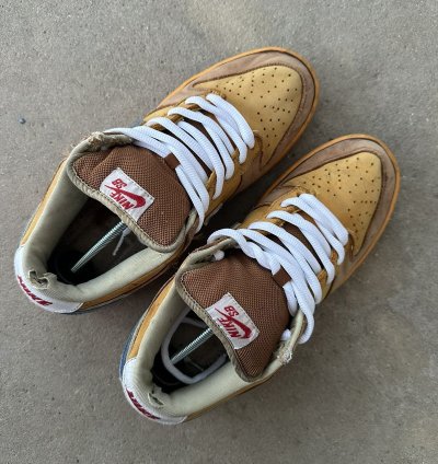 Nike Sb Dunk Low Newcastle Brown Ale Size 10