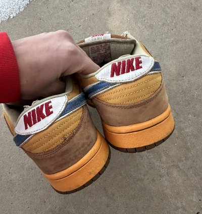 Nike Sb Dunk Low Newcastle Brown Ale Size 10