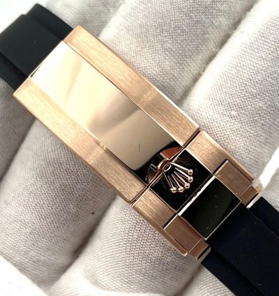 Rolex Yacht-master 40 Unworn Yacht-master 40mm Black Dial Rose Gold Oysterflex 126655 Box Papers 2024