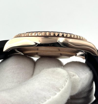 Rolex Yacht-master 40 Unworn Yacht-master 40mm Black Dial Rose Gold Oysterflex 126655 Box Papers 2024