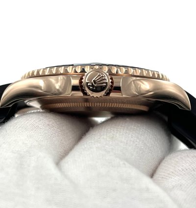Rolex Yacht-master 40 Unworn Yacht-master 40mm Black Dial Rose Gold Oysterflex 126655 Box Papers 2024