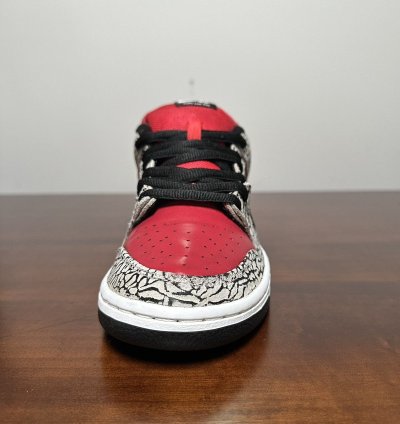 Nike Sb Dunk Low Pro Supreme Red Cement