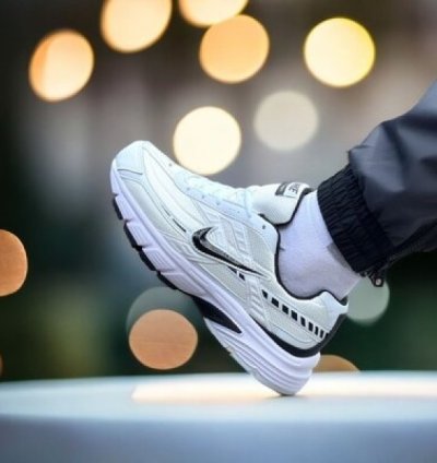 Nik E Initiator Low White Black Sneakers