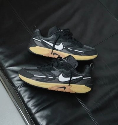 Nik E Jam Electric Black Gum Sneakers