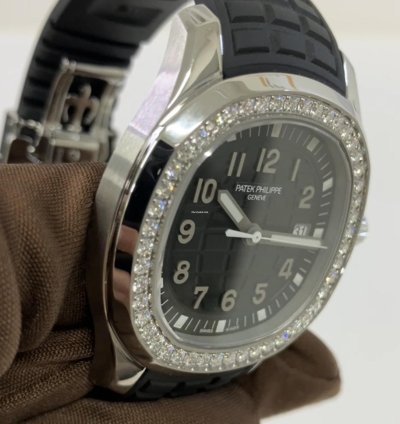 Patek Philippe Aquanaut Luce 38 8 Steel - Black Dial - Diamond Bezel - Rubber Strap 5267 200a-001