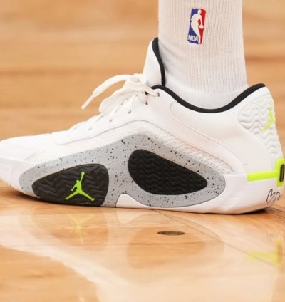 Nik E Jordan Jayson Tatum 2 Legacy White Neon Basketball Sneakers