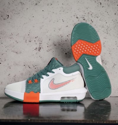 Nik E Lebron Witness 8 Multi Basketball Sneakers