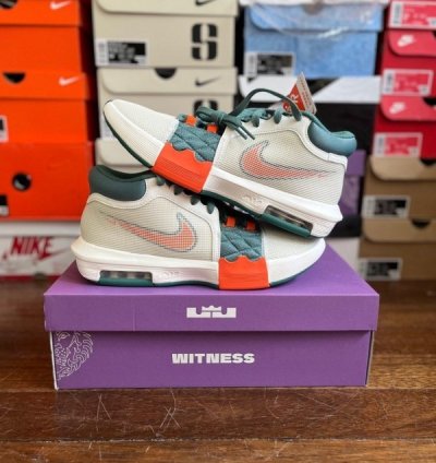 Nik E Lebron Witness 8 Multi Basketball Sneakers