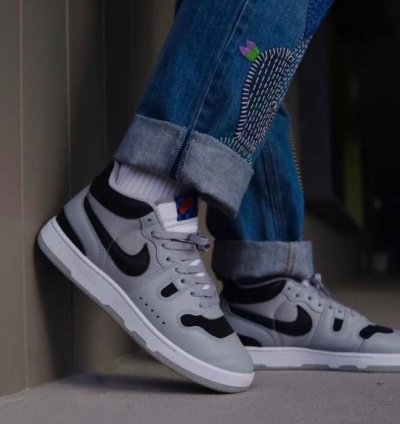 Nik E Mac Attack Gs Sp Light Smoke Grey Sneakers