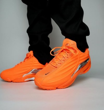 Nik E Nocta Hot Step 2 Total Orange Sneakers