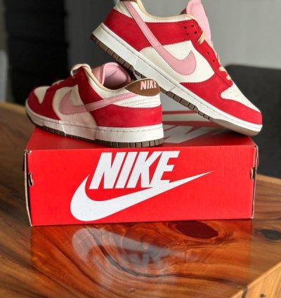 Nik E Sb Dunk Low Bacon Sneakers