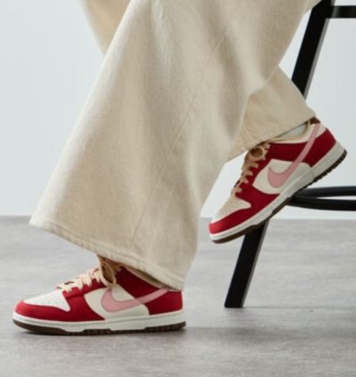 Nik E Sb Dunk Low Bacon Sneakers