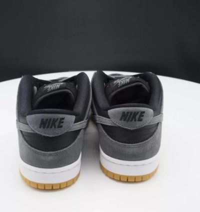 Nik E Sb Dunk Low Dark Grey Sneakers