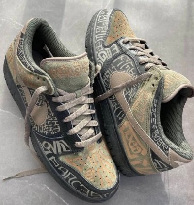 Nik E Sb Dunk Low Doernbecher Sneakers
