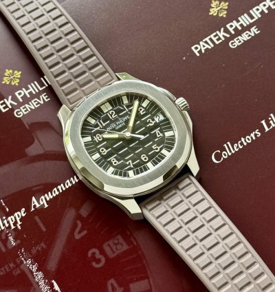 Patek Philippe Aquanaut Ref 5065 Full Set 2005 Serviced Mint