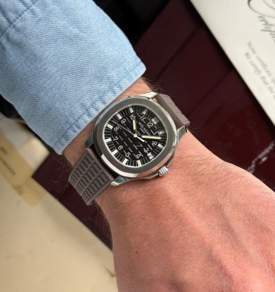Patek Philippe Aquanaut Ref 5065 Full Set 2005 Serviced Mint