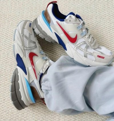 Nik E V2k Run Metallic Silver Gym Red Running Shoes