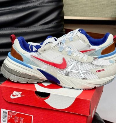 Nik E V2k Run Metallic Silver Gym Red Running Shoes