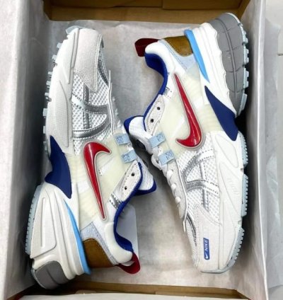 Nik E V2k Run Metallic Silver Gym Red Running Shoes