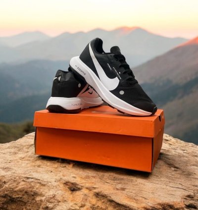 Nik E Zoom Trail Black White Running Shoes