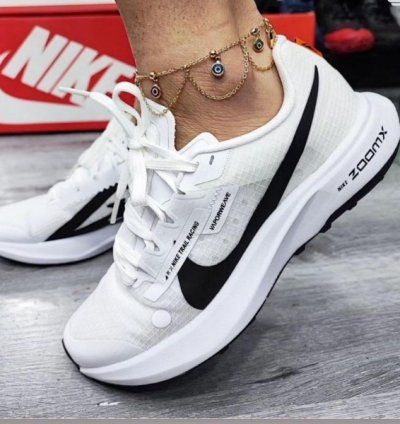 Nik E Zoom X Ultrafly Trail Racing White Black Sneakers