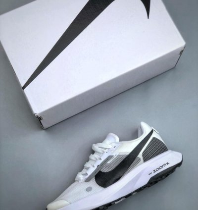 Nik E Zoom X Ultrafly Trail Racing White Black Sneakers