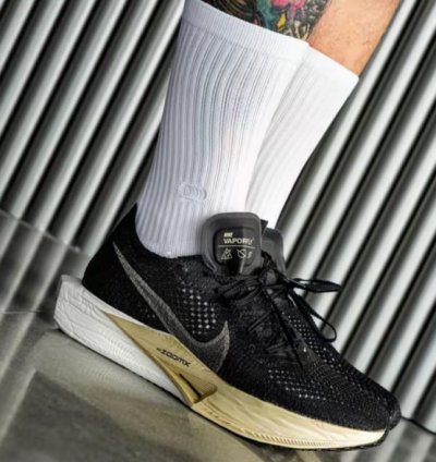 Nik E Zoom X Vaporfly Next 3 Black Metallic Gold Running Shoes