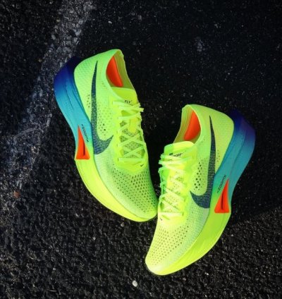Nik E Zoom X Vaporfly Next 3 Volt Sneakers