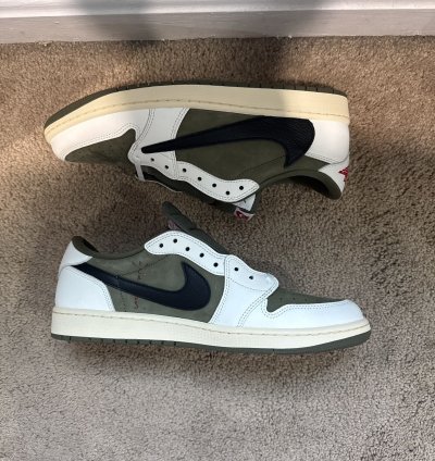Travis Scott Air Jordan 1 Low Medium Olive