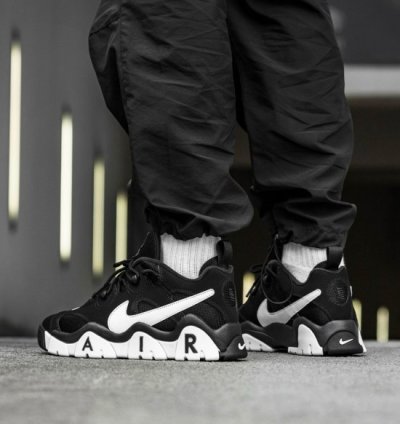 Nike Air Barrage Low Black White Basketball Sneakers