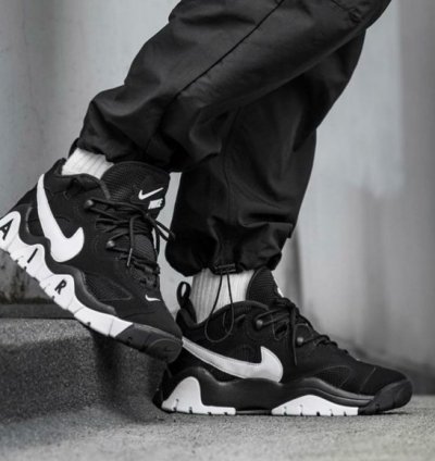 Nike Air Barrage Low Black White Basketball Sneakers