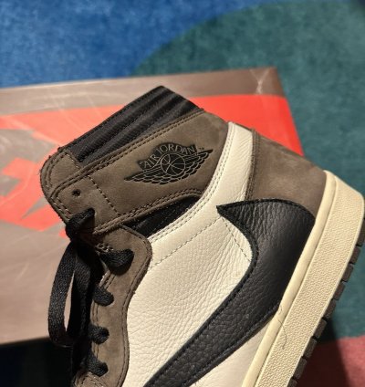 Travis Scott Air Jordan 1 Retro High Og Mocha