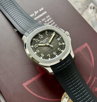 Patek Philippe Aquanaut Ref 5167 2008 Box And Extract Mint