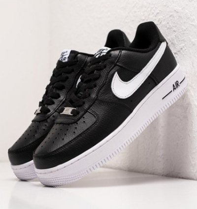 Nike Air Force 1 07 Black White Sneakers