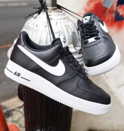 Nike Air Force 1 07 Black White Sneakers