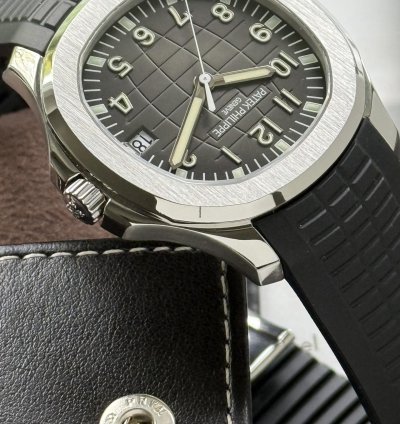 Patek Philippe Aquanaut Ref 5167 2008 Box And Extract Mint
