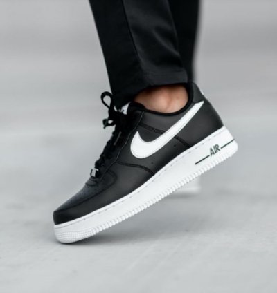 Nike Air Force 1 07 Black White Sneakers