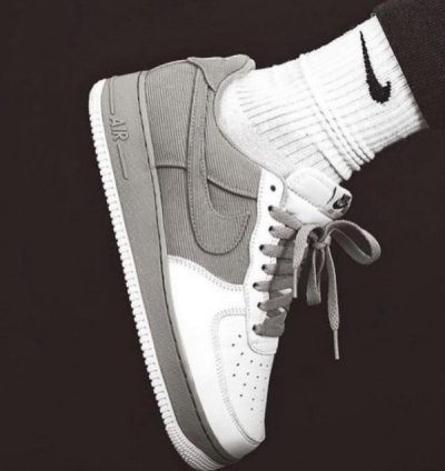 Nike Air Force 1 Low Prm Velvet Crown Sneakers