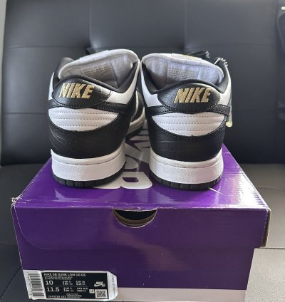 Nike Supreme Dunk Low
