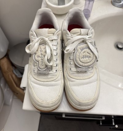 Travis Scott Airforce 1 white