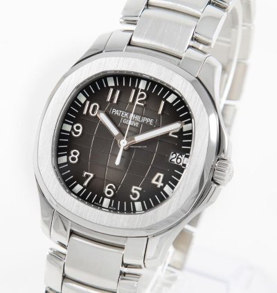 Patek Philippe Aquanaut Serviced 01 2020 Perfect Condition 1st Hand Watch Box Papers