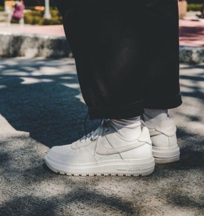 Nike Air Force 1 Summit White Light Bone Sneakers