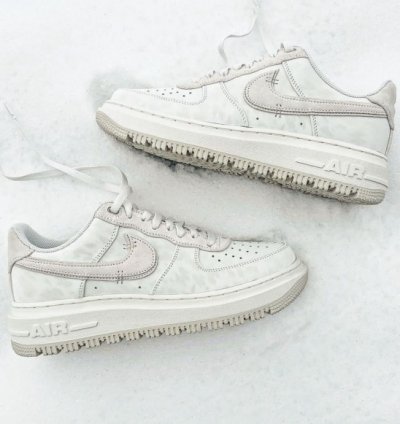Nike Air Force 1 Summit White Light Bone Sneakers